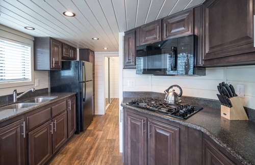 Camp Verde Cabin | 1 Bedroom w/Loft Cabin Sleeps 6, Top Notch Amenities, 30 min. to Sedona no Pet