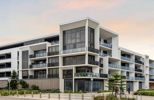 Werribee South House | 1 bedroom Waterfront/beach front accommodation Wyndham Harbour Werribee South