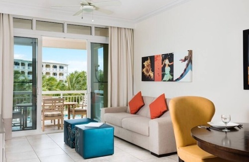 The Bight Resort | 1 BR, All-Inclusive Suite at Alexandra Resort