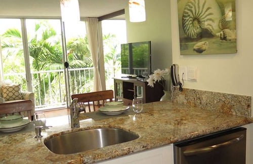 Makaha Apartment | 1 BR + Den ~ Ocean View ~ Pool, Internet, Cable