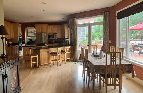 Sammamish House | 1 BR in a Lakeview House Near Redmond Downtown