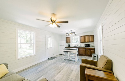 Owensville House | #1 Cabin at Red Oak Valley