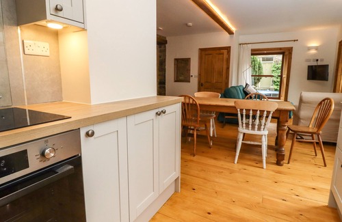 Pateley Bridge Cottage | 1 CHEWS COTTAGE, family friendly, with a garden in Pateley Bridge