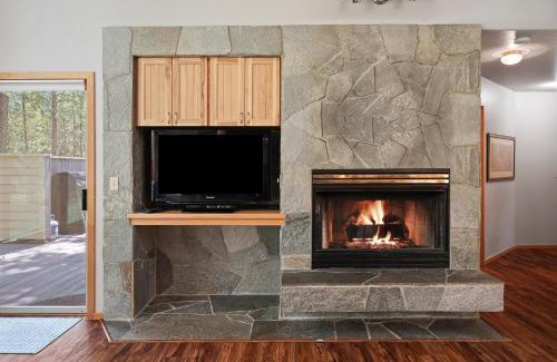 Sunriver House | 1 Colonial Bikes to Explore Sunriver
