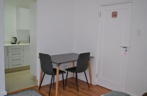 Klerksdorp House | 1 Kiaat Suites