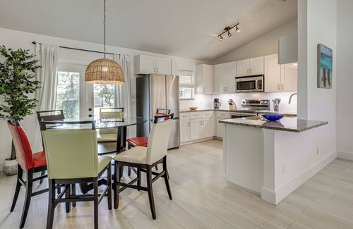 Butler Beach House | < 1 Mi to Butler Beach! Home w/Backyard Oasis