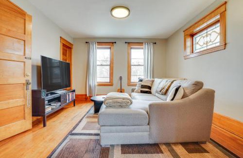 North End Apartment | 1 Mi to Como Park WFH-Friendly Saint Paul Duplex!