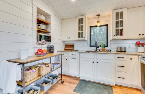 Somerdale Cabin | 1 Mi to Marina: Cabin w/Views Near Atwood Lake!