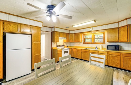 Damascus House | 1 Mi to Virginia Creeper Trail: Serene Family Home