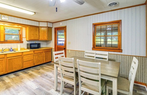 Damascus House | 1 Mi to Virginia Creeper Trail: Serene Family Home