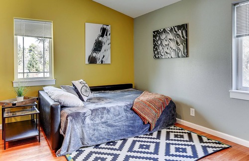 Orchard District House | 1 Mile to Downtown Bend from a large, spacious and well appointed accommodation!