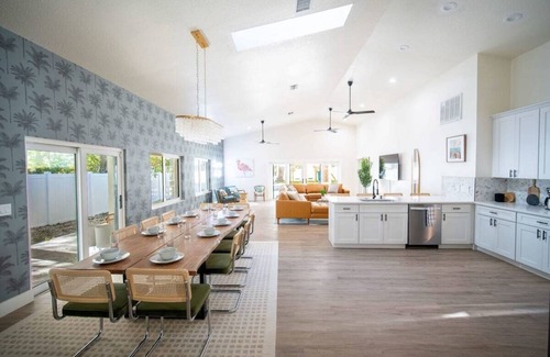 Wexford Leas House | 1 Mile to Honeymoon Island ~Pool ~Putt Putt