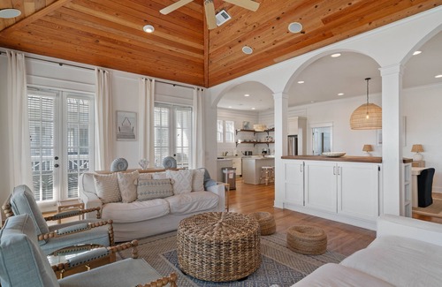 Seagrove Beach House | 1 min walk to beach access-gulf view-pool