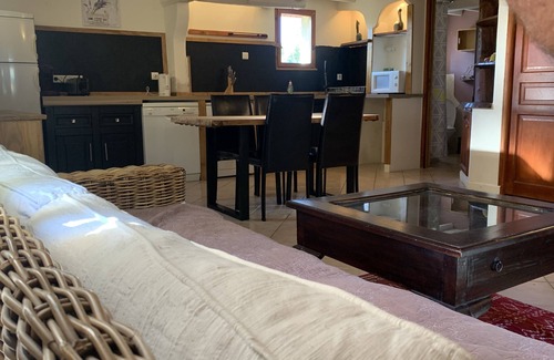 Saint-Montan House | 1 or 3 small rental residences in southern Ardèche for 2 to 15 people with swimming pool