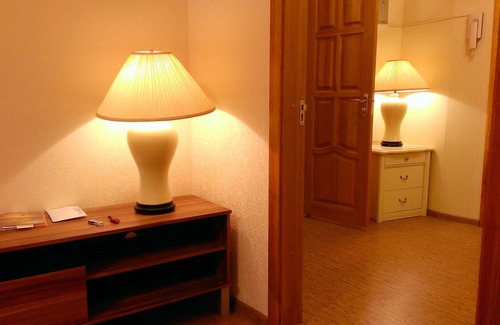 Pozniaky Apartment | 1-room apart 49 sq.m. in a 20 storey new house near the metro station "Poznyaki"