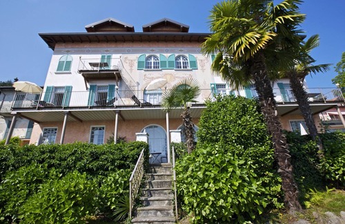 Carciano Apartment | 1-room apartment with balcony in an Art Nouveau villa with communal pool
