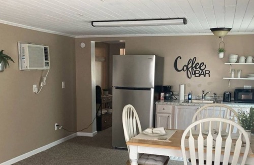 Shallotte House | 1 Room on Main Street w/kitchenette- Main Street , Shallotte between HB and OIB