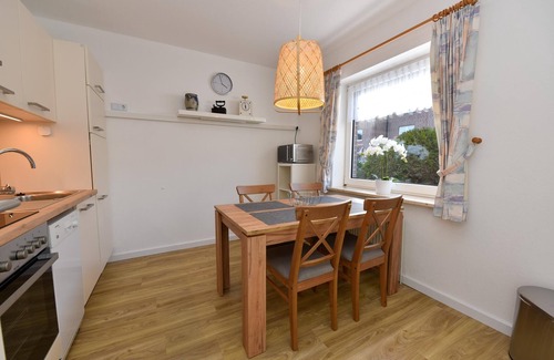 Duhnen Apartment | 1-room vacation apartment on the ground floor in the house LEE