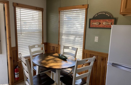 New Braunfels Cottage | #1 Royal Gate Retreat