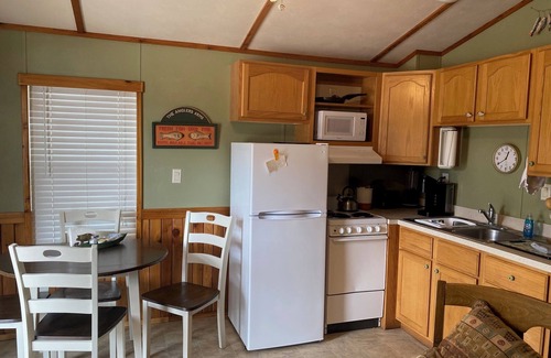 New Braunfels Cottage | #1 Royal Gate Retreat