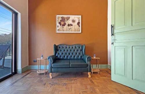 Abernessia House | 1 Suite - 2 Qto - Centro comercial - Wi-Fi - Varanda