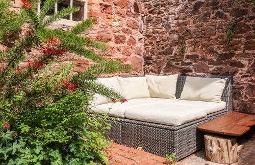 Fiddington Cottage | 1 THE COACH HOUSE, family friendly, with a garden in Yarde