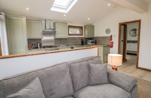 Looe Cottage | 1 VALLEY VIEW, pet friendly, luxury holiday cottage in Lanreath