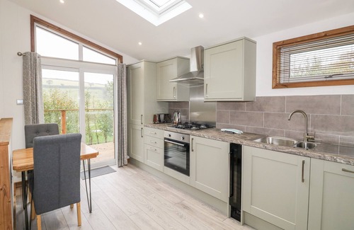 Looe Cottage | 1 VALLEY VIEW, pet friendly, luxury holiday cottage in Lanreath