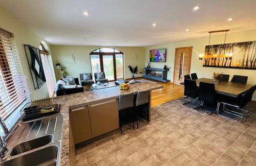 Elgin House | 1 Woodside