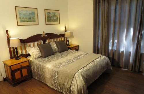 Stellenbosch Apartment | 10 Kommandeurs Ave, Stellenbosch