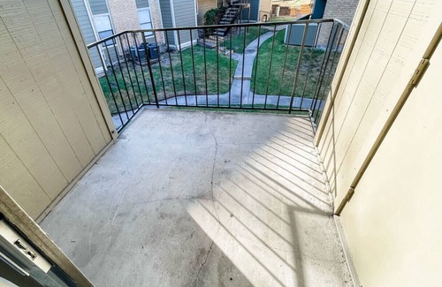 Northwest Corpus Christi Apartment | 10 Min to Downtown: Pet-friendly, TV with Parking