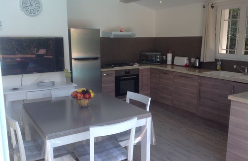 Saint-Jean House | 10 minutes from the Croisette Superb garden level with individual swimming pool