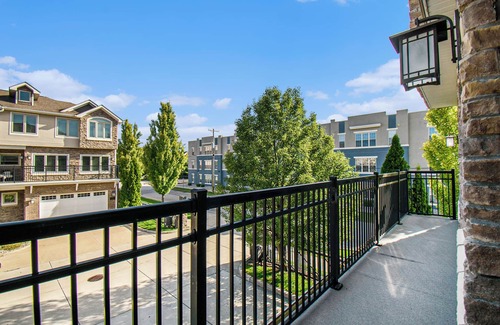 Notre Dame House | 10 Minute Walk to Notre Dame Stadium - 1st Class Accommodations - Updated 2024