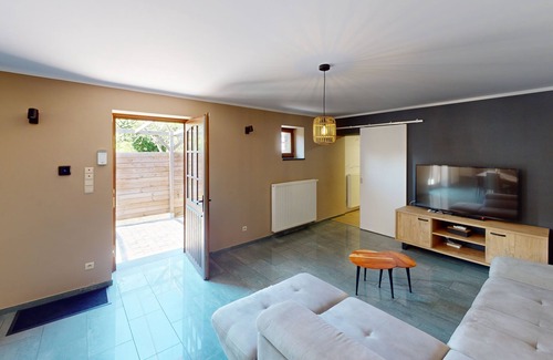 Mons House | 10 minutes from the center of Mons and 20 minutes from the Pairi Daiza park.