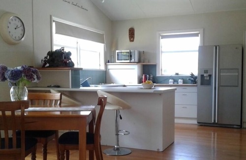 Motueka House | 10 Minutes to Kaiteriteri and Abel Tasman Park