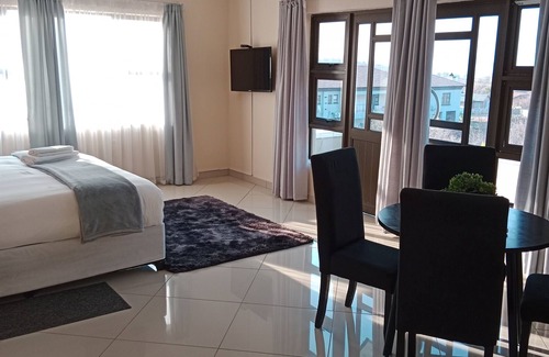 Burgersfort Bed & Breakfast | 10 minutes to the shopping mall,