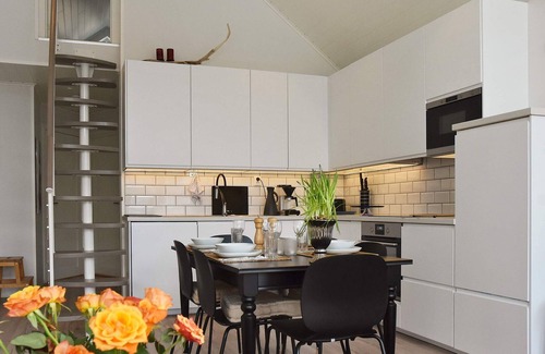 Haram House | 10 person holiday home in Brattvåg