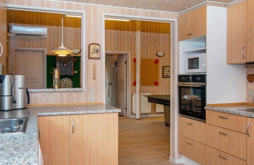 Grærup Strand House | 10 person holiday home in Oksbøl