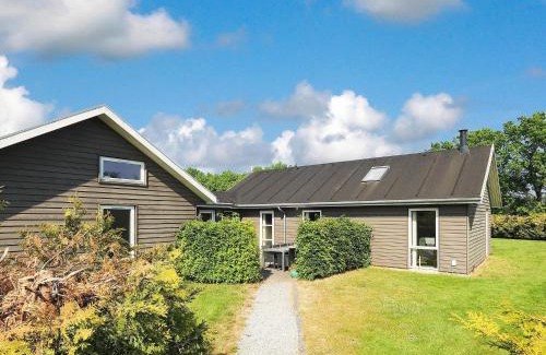 Egense House | 10 person holiday home in Storvorde-By Traum
