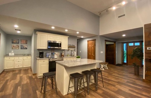 Marion Apartment | #10 *THE ULTIMATE AIRBNB GETAWAY!*