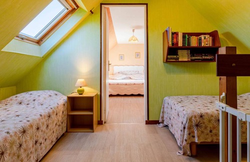 Saint-Laurent-sur-Mer House | 100 m² House ∙ 3 bedrooms ∙ 6 guests