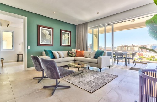 Victoria and Alfred Waterfront Apartment | 100 m² Apartment ∙ 3 bedrooms ∙ 6 guests