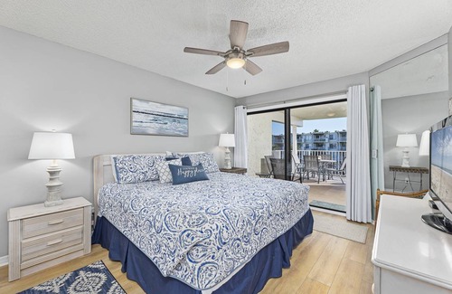 Butler Beach Condo | 100 m² Condo ∙ 3 bedrooms ∙ 8 guests