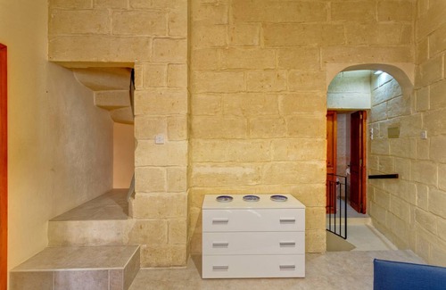 Senglea House | 100 m² House ∙ 1 bedroom ∙ 4 guests