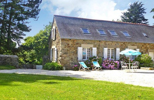 Plougrescant House | 100 m² House ∙ 3 bedrooms ∙ 6 guests
