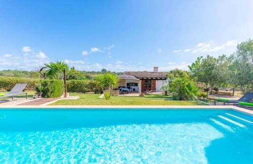 Santa Margalida Villa | 100 m² Villa ∙ 3 bedrooms ∙ 5 guests