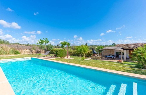 Santa Margalida Villa | 100 m² Villa ∙ 3 bedrooms ∙ 5 guests