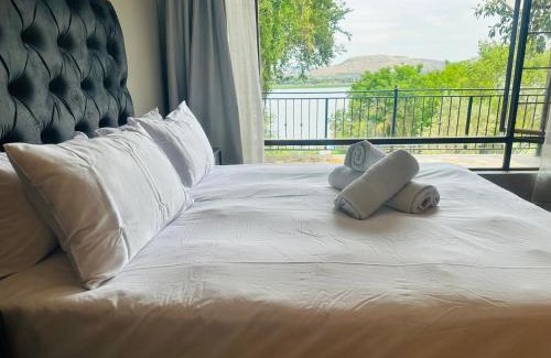 Kosmos Cabin | 100 on Simon Bekker Kosmos