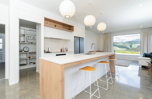 Raglan House | 100% Pure Raglan - Karioi Mountain View