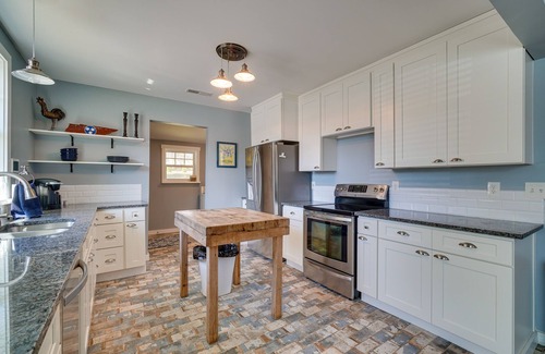 Knoxville House | '1001 Sevier Bungalow': 2 Mi to Neyland Stadium!